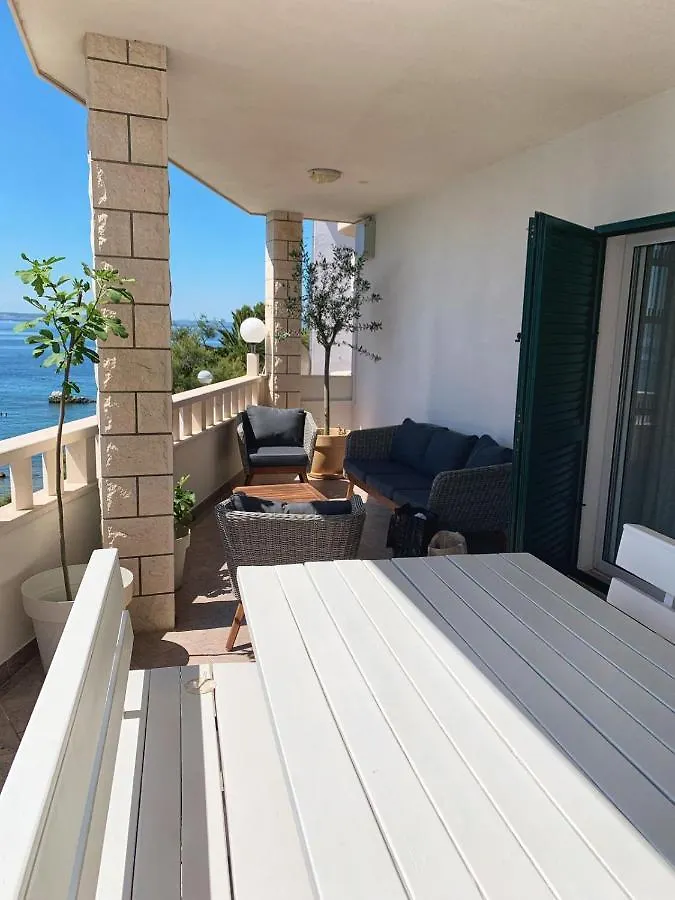 Beachfront Apartments Σπλιτ 0*,