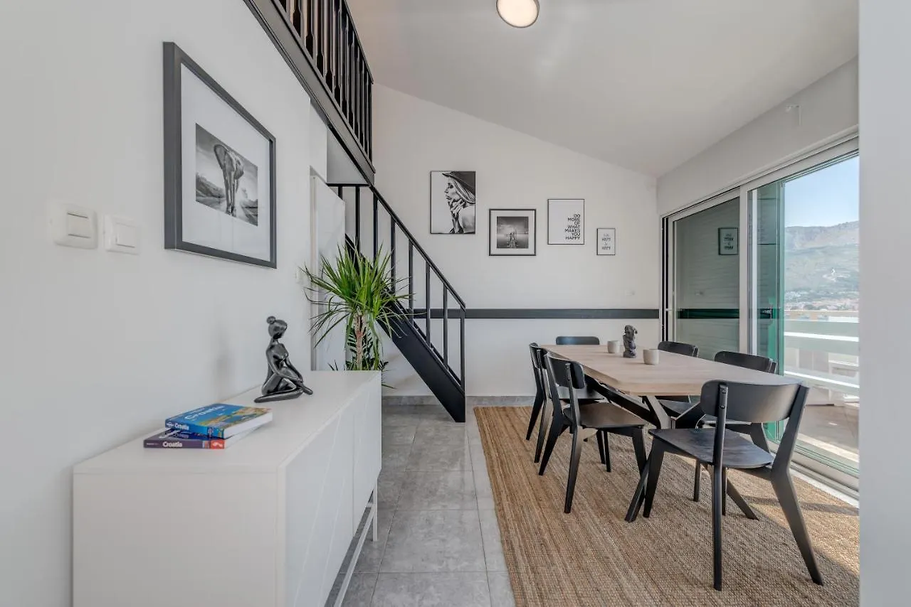 Beachfront Apartments Σπλιτ