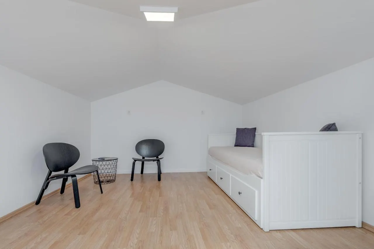 Beachfront Apartments Σπλιτ 0*,